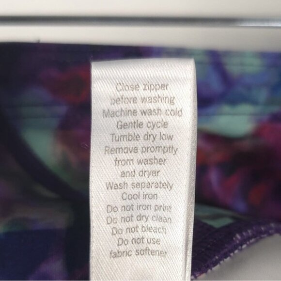 ATHLETA Floral Fade Sonar Capri Leggings Watercolor Back Zip Pocket Size XS - Picture 12 of 12